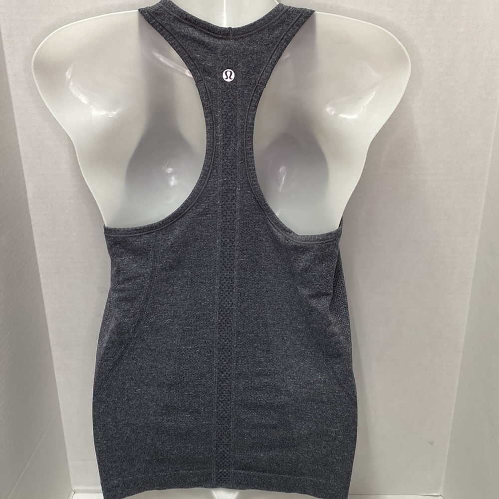 Lululemon Swiftly Tank Top Size 6 - image 4